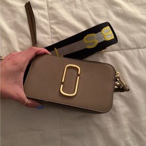 Marc Jacobs Tan Gold Crossbody Bag with Sleek Design